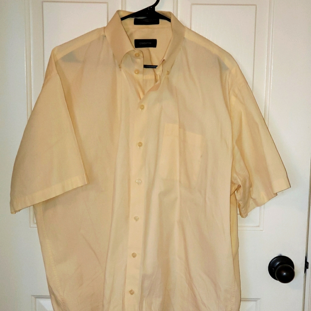 Men's Claiborne short sleeve button down shirt size XL yellow